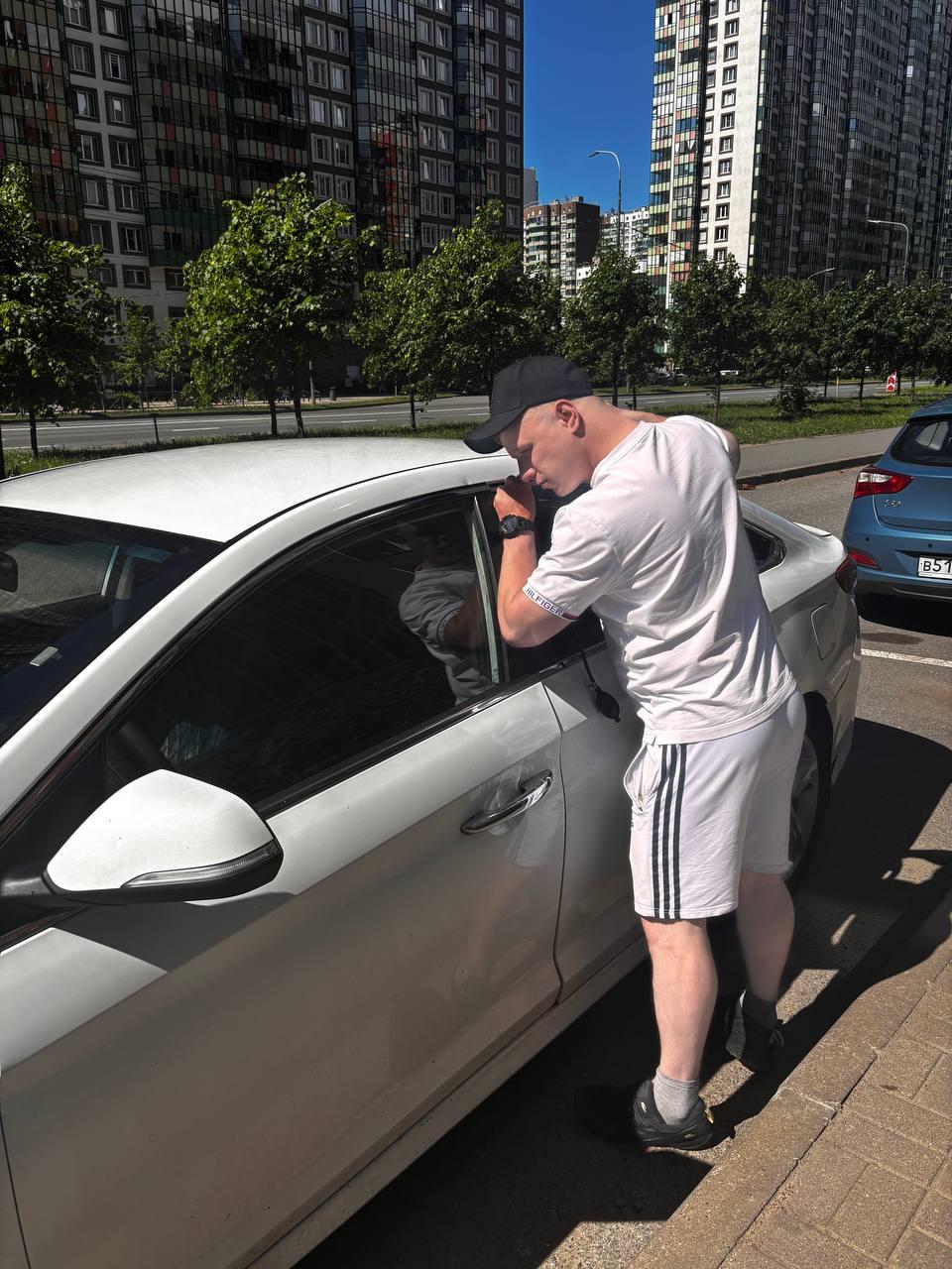 Вскрытие автомобиля без повреждений в Тайцы